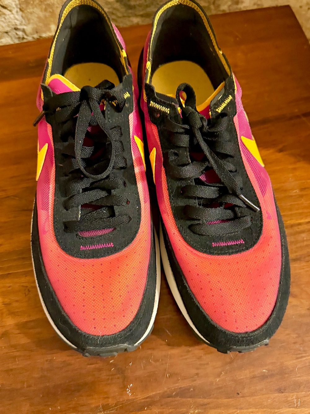 Nike Waffle Fuchsia Sneakers Size 9